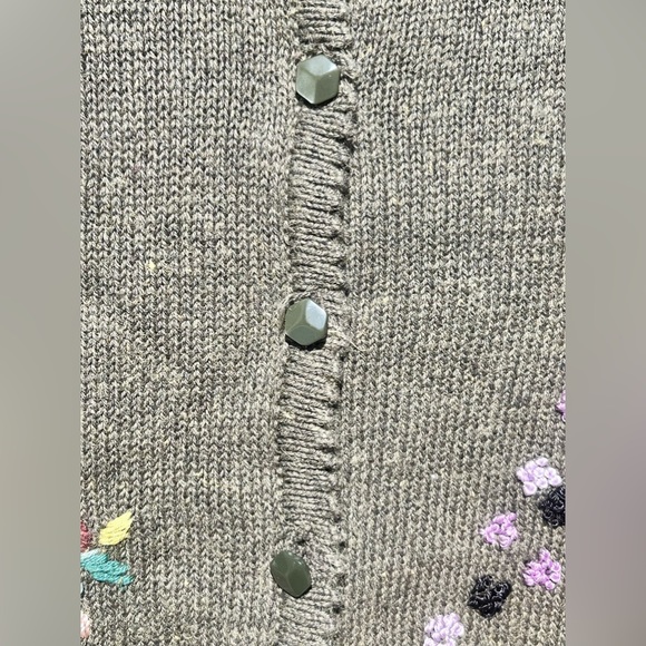 vtg y2K embroidered cottagecore cardigan sweater • beaded • Tiara International• - Picture 10 of 16